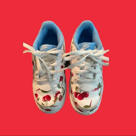 NIKE Kids Air Force 1’s - Picture 3 of 5